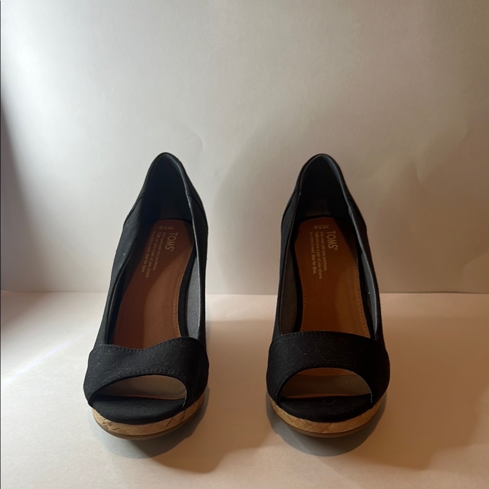 Toms Black Peep-Toe Wedges with Elegant Design